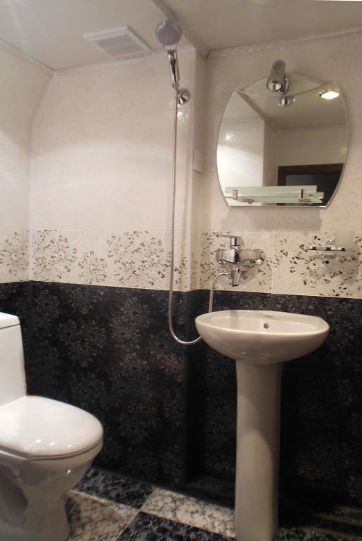 Guest House Ralsh تبليسي الغرفة الصورة